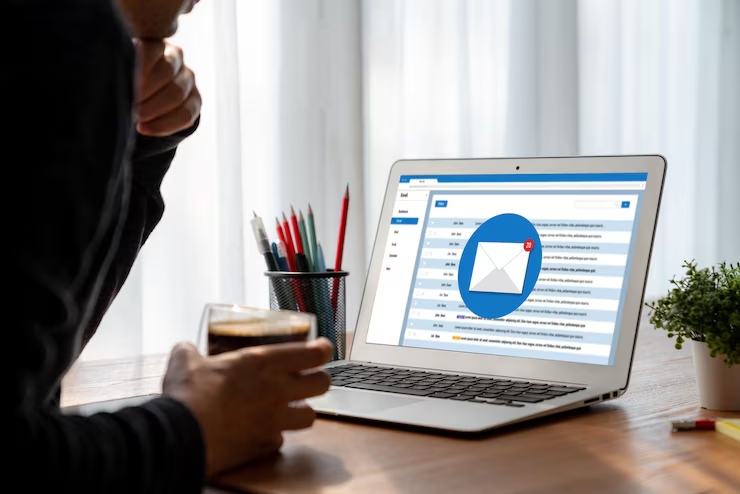 Discover the best way to clean up your Skype contact list by removing unwanted contacts.